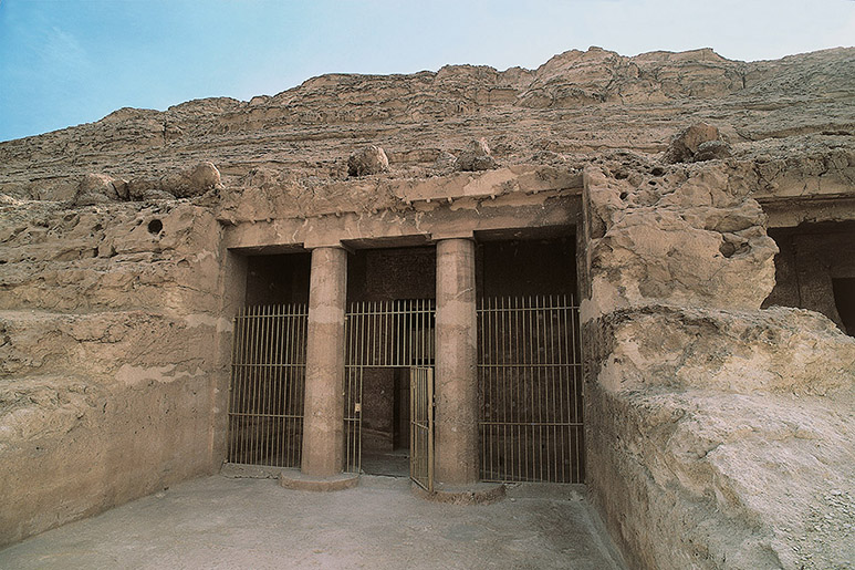 Tomba rupestre nella necropoli di Beni Hassan
