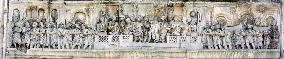 Pannello del fregio costantiniano con il discorso di Costantino nel Foro romano