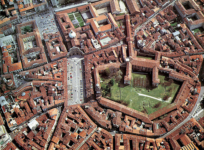 Veduta aerea del centro di Vigevano
